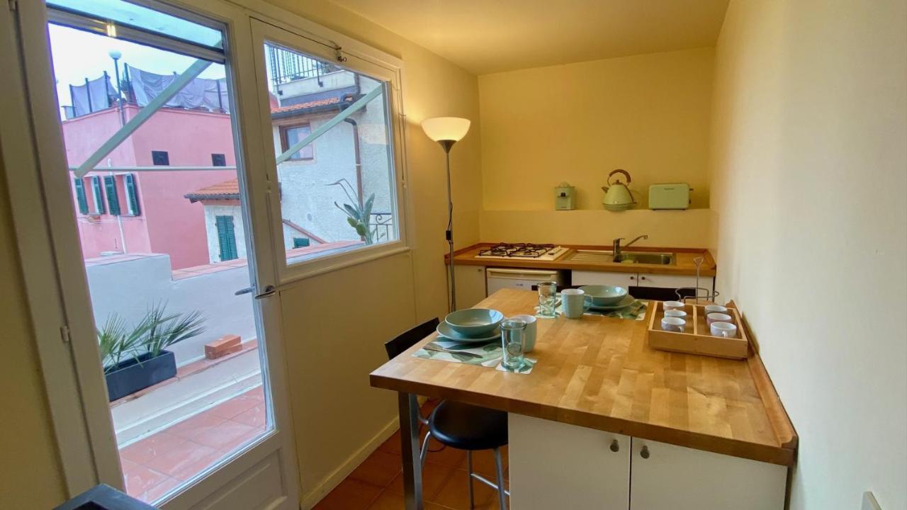 I Tetti Di Via Corradi Villa Sanremo Eksteriør billede