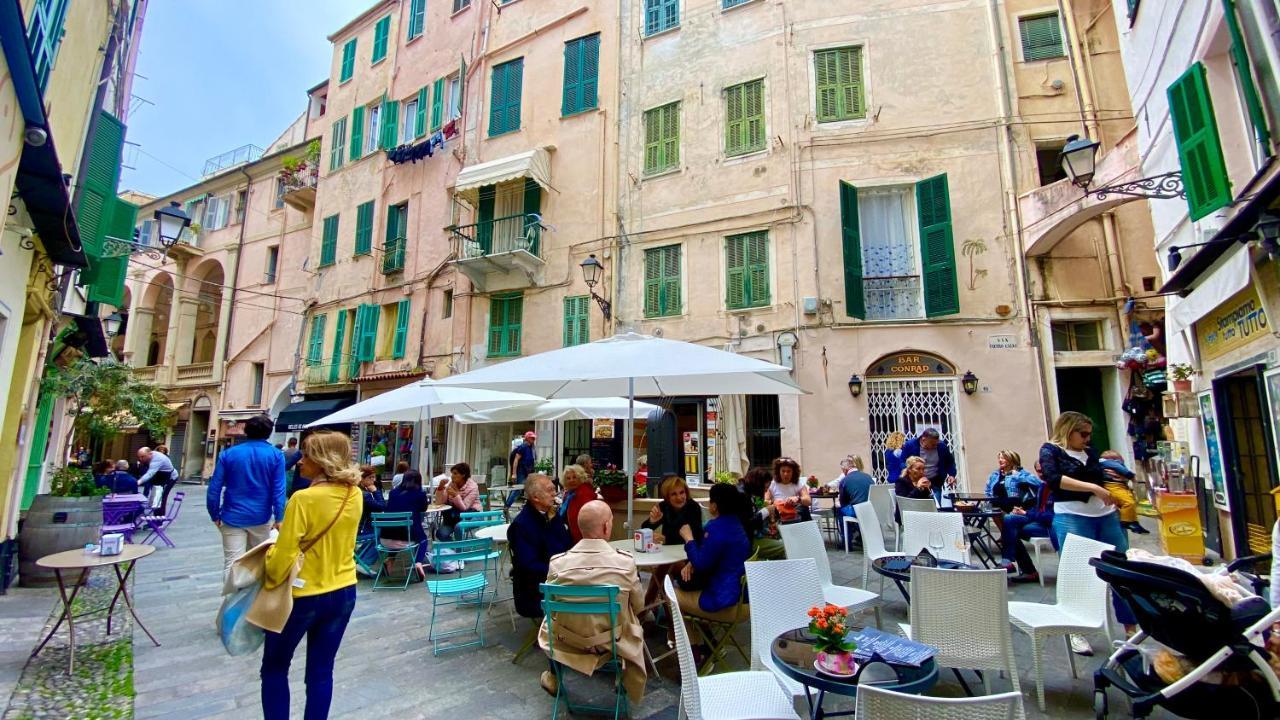 I Tetti Di Via Corradi Villa Sanremo Eksteriør billede