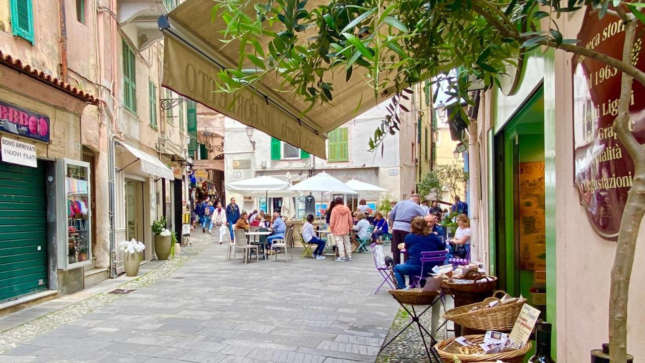 I Tetti Di Via Corradi Villa Sanremo Eksteriør billede